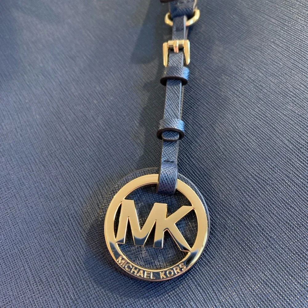 MICHAEL Michael Kors Jet Set Travel Top - Picture 9 of 16